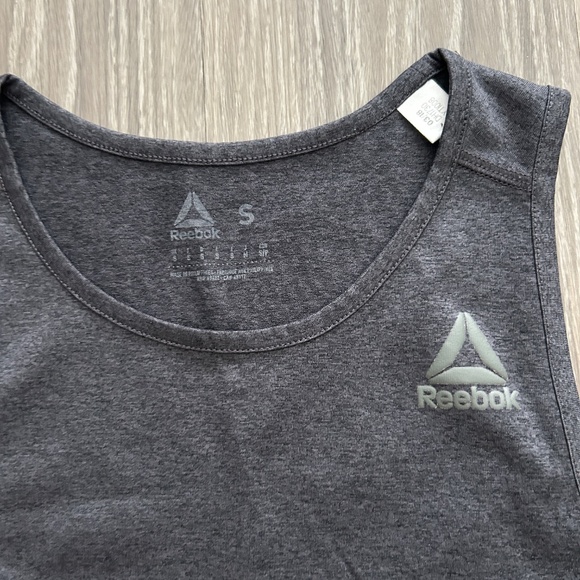 Reebok Tank - Picture 3 of 3